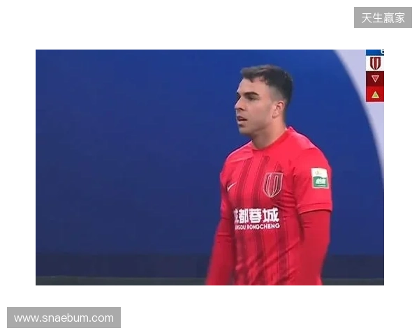 半场-成都蓉城暂0-0青岛海牛 罗慕洛、韦世豪中柱 韦林顿失良机